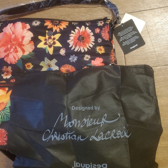 NWT Desigual by Christian Lacroix Bag with Dust Bag. - Picture 12 of 16